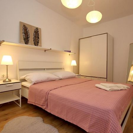 Apartments Ines Murter Exterior foto