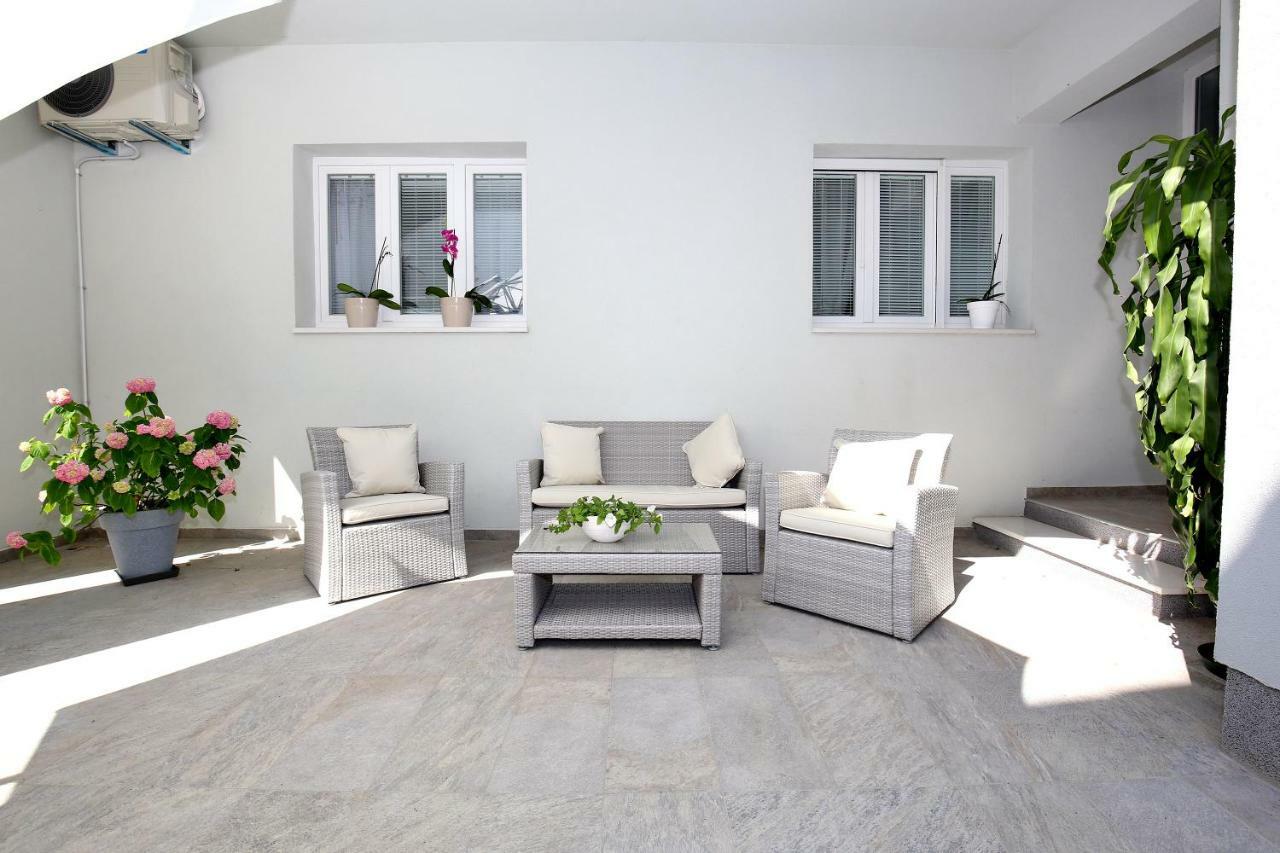 Apartments Ines Murter Exterior foto