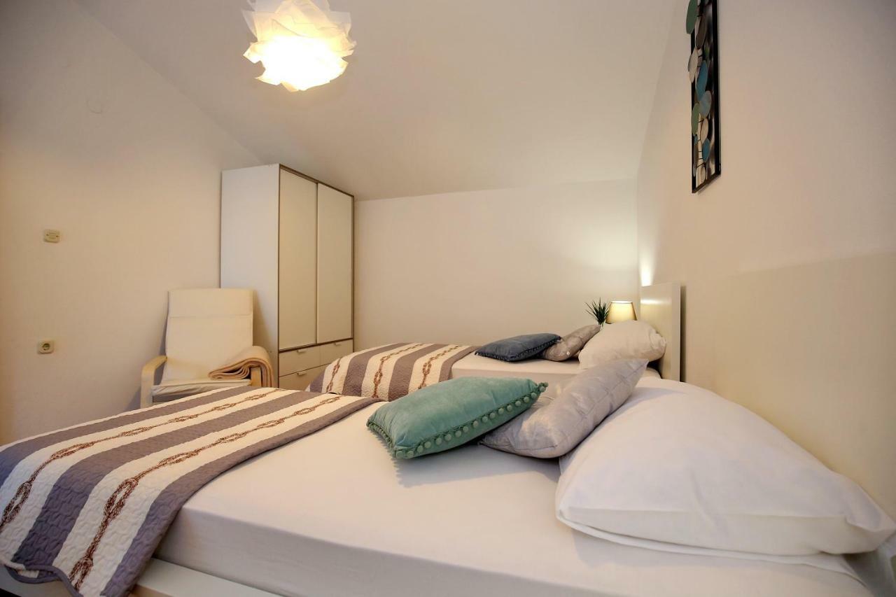 Apartments Ines Murter Exterior foto