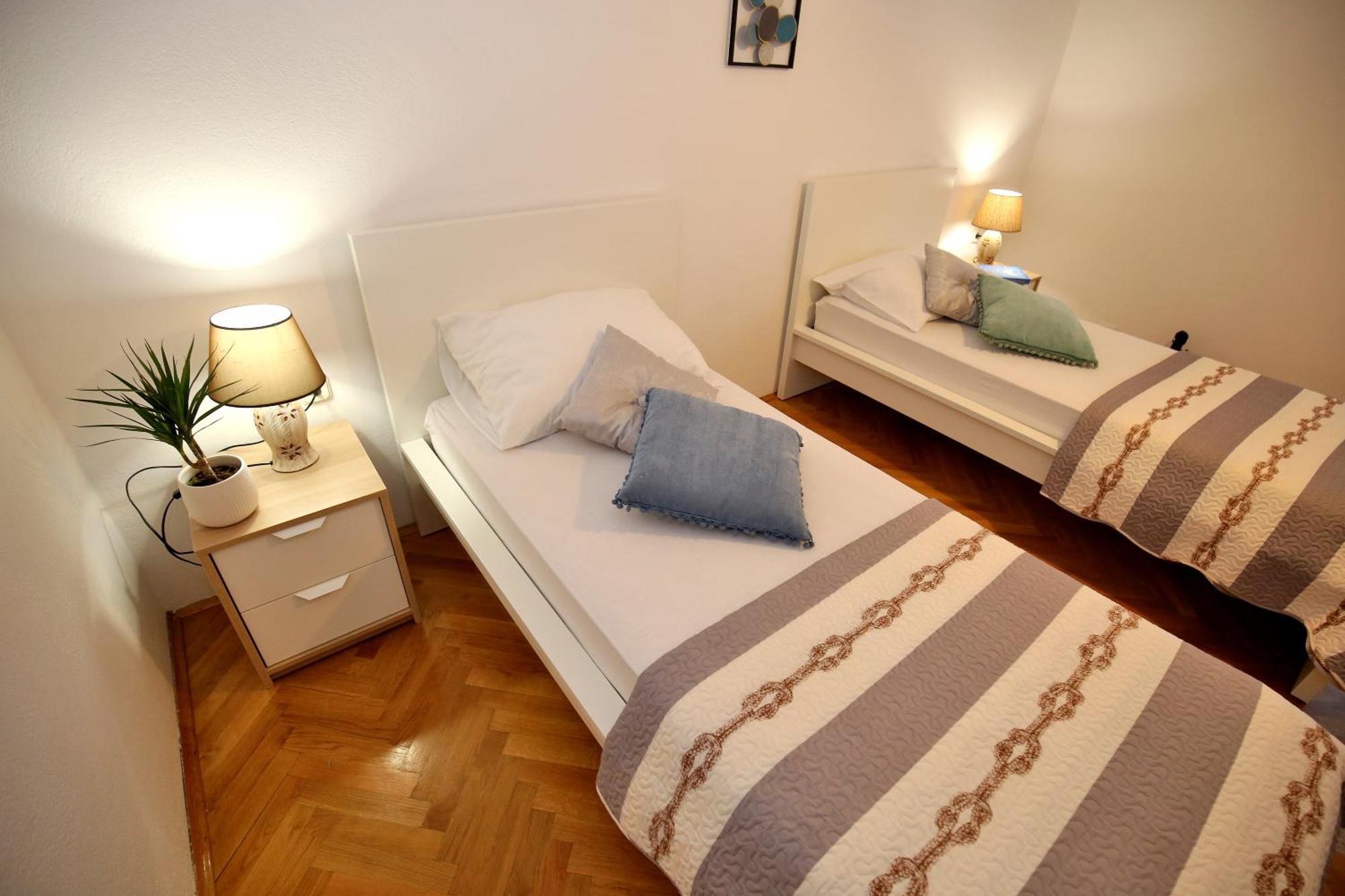 Apartments Ines Murter Exterior foto