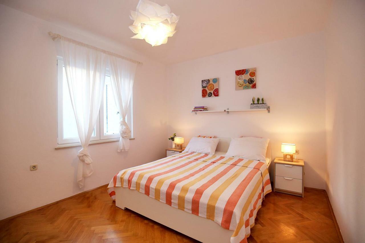 Apartments Ines Murter Exterior foto