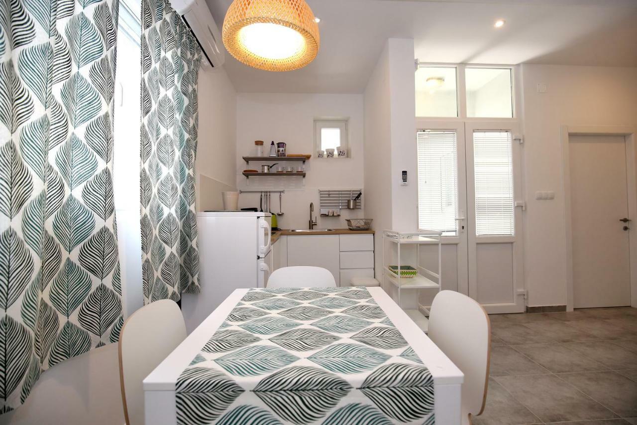 Apartments Ines Murter Exterior foto