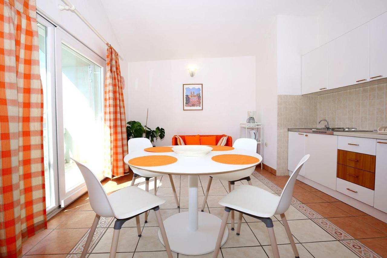 Apartments Ines Murter Exterior foto