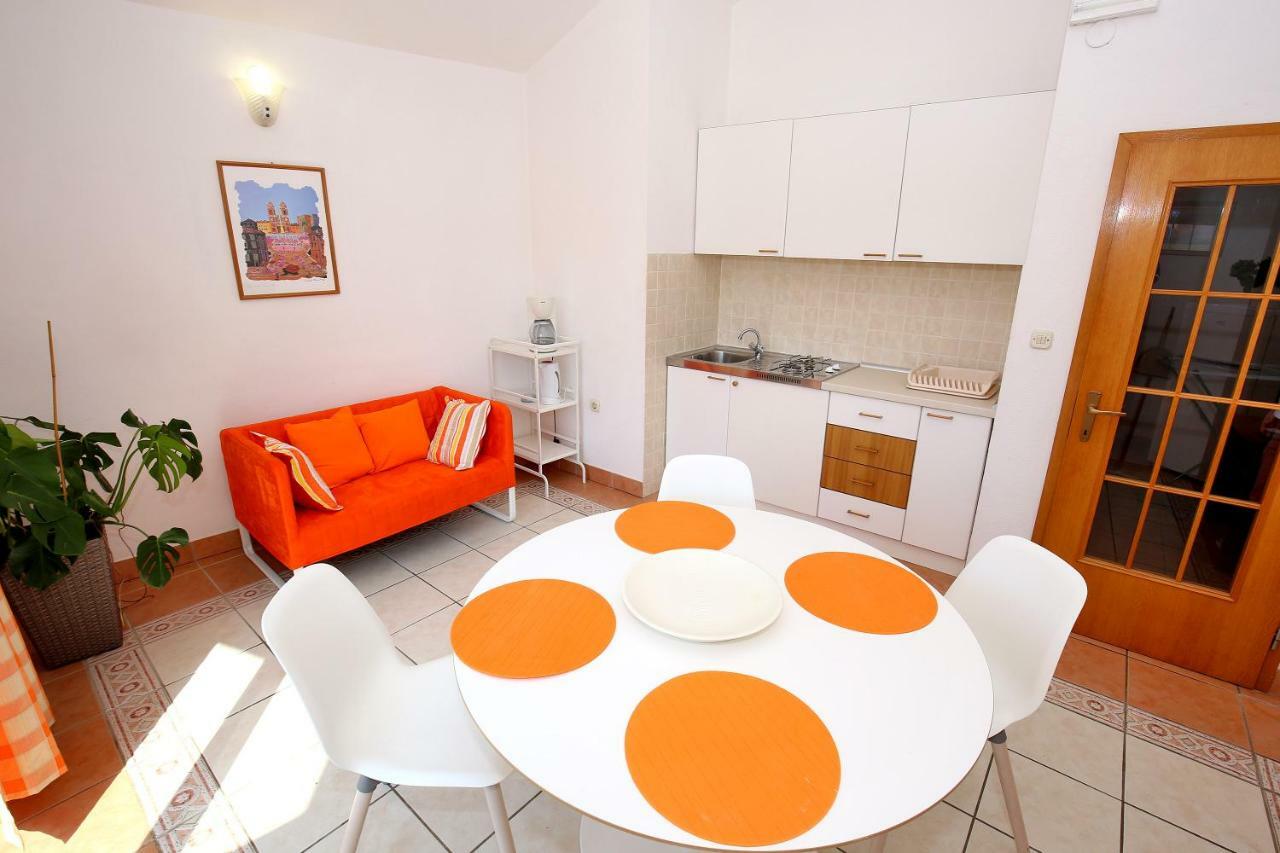 Apartments Ines Murter Exterior foto