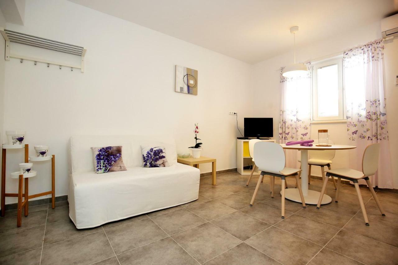 Apartments Ines Murter Exterior foto