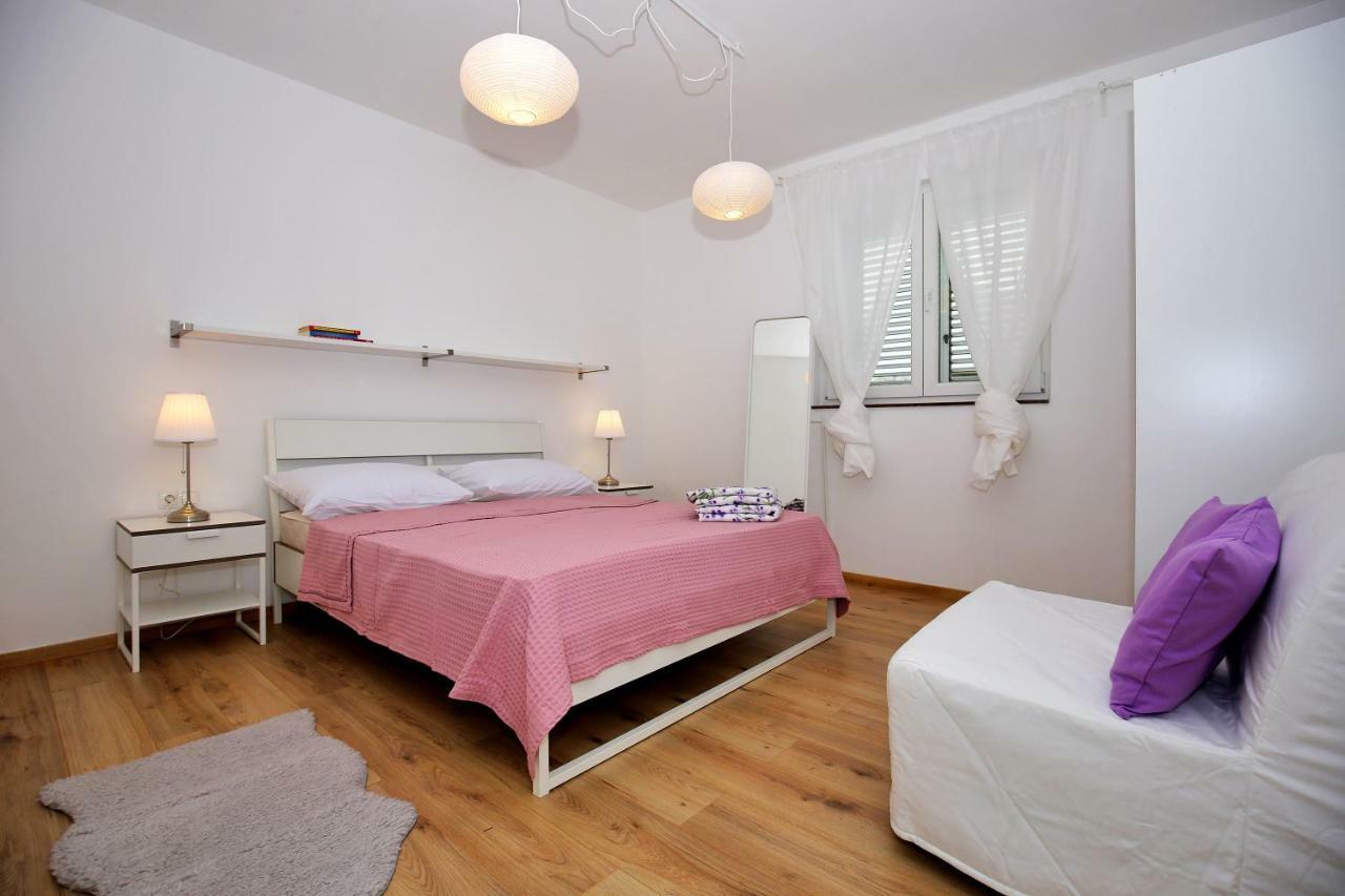 Apartments Ines Murter Exterior foto