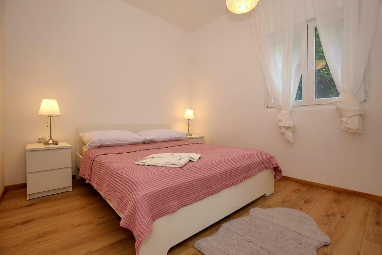 Apartments Ines Murter Exterior foto