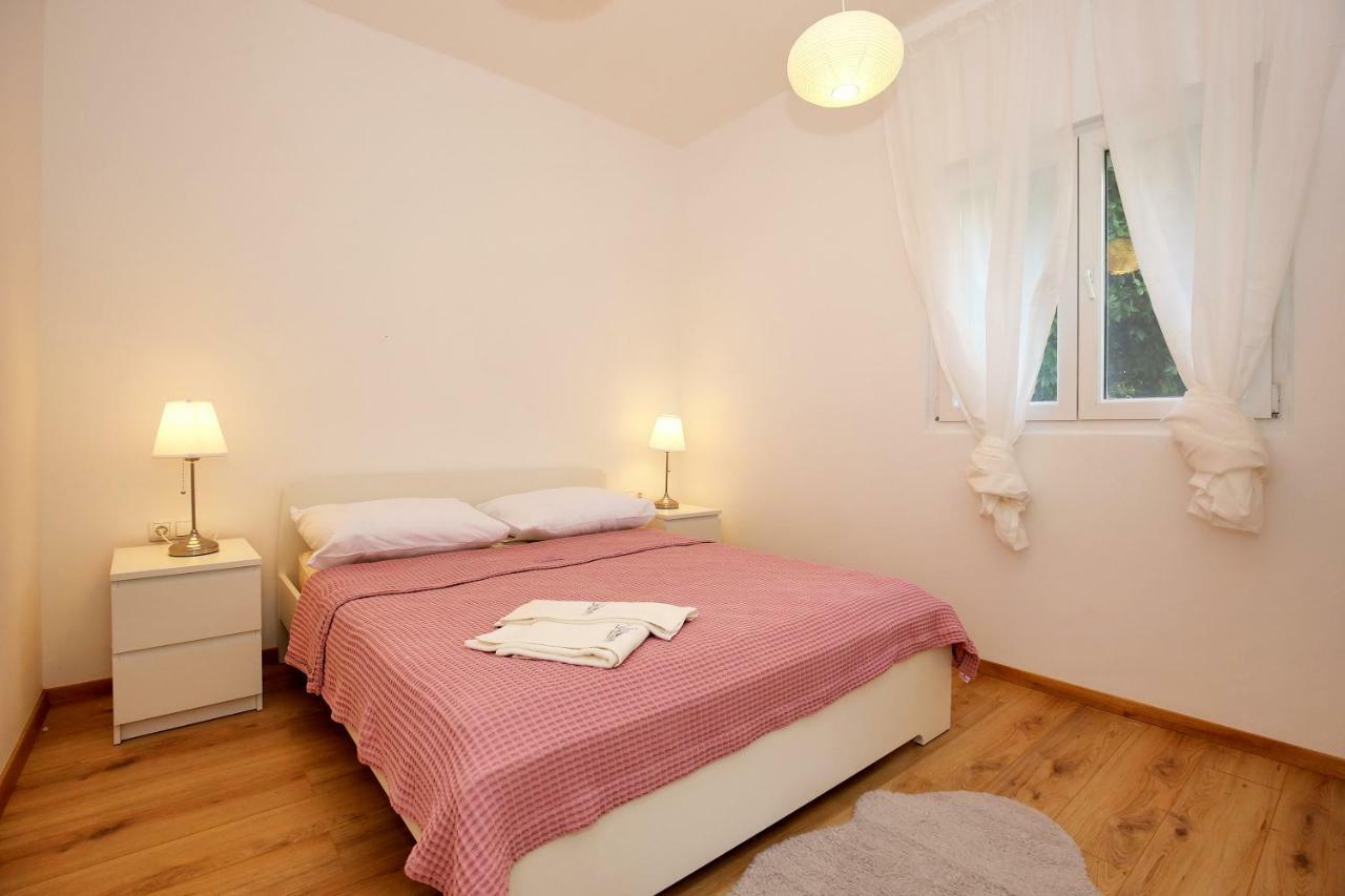 Apartments Ines Murter Exterior foto